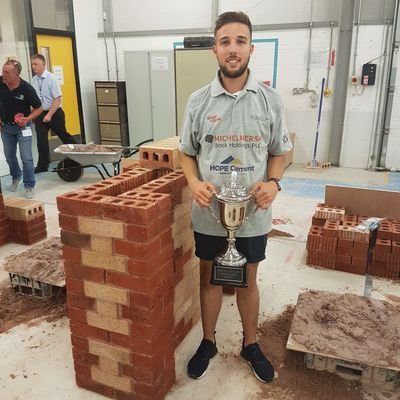 Brooklands college brickwork department - full time and NVQ levels 1-3 courses 01932 797654
Weybridge & Ashford campuses, Surrey KT13 8TT