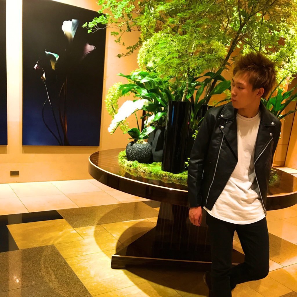 👑21歳👑 / 🇯🇵TOKYO🇯🇵 / ✨LOUIS VUITTON✨ 仮想通貨とFXを使った新規事業👔💼 / 👐日本初👐 悩むならまずやってみよ!😝20歳以上の方に稼ぎ方を教えます!