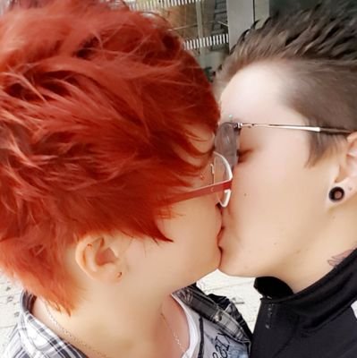 AlexandraAlex80's profile picture. 