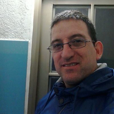 BorisGuerrero2's profile picture. Con la paciencia que no tienen los flojos pero que siempre han tenido los pueblos seguiremos construyendo caminos de esperanza desde abajo para nosotros mismos.