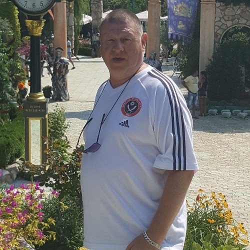 Sheffield born and bred Sheffield United forever ➕ beer and more beer and northern soul