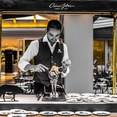 DaniMartinjamon's profile picture. gerente de No te cortes con el jamon, cortador de jamón profesional 5jotas Asturias Cantabria Galicia, maestro experto en jamón ibérico cursos chef