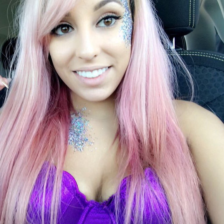 Stuckonme__'s profile picture. I'm the good with the evil. Fuck you, nice to meet you. 💋 #TAMUCC