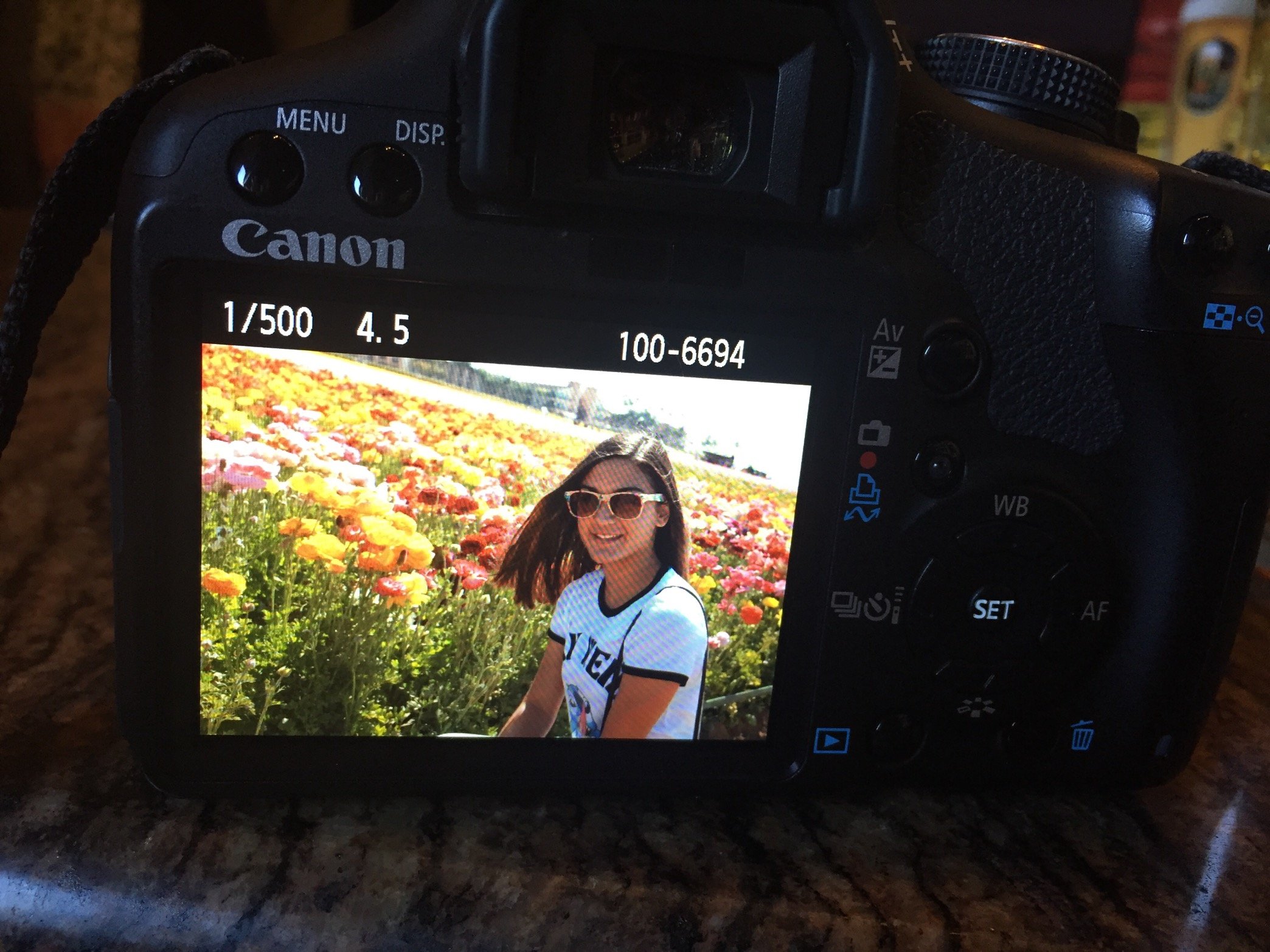 cooki3_neha's profile picture. Do you know what tuna is? It's fish!!😤