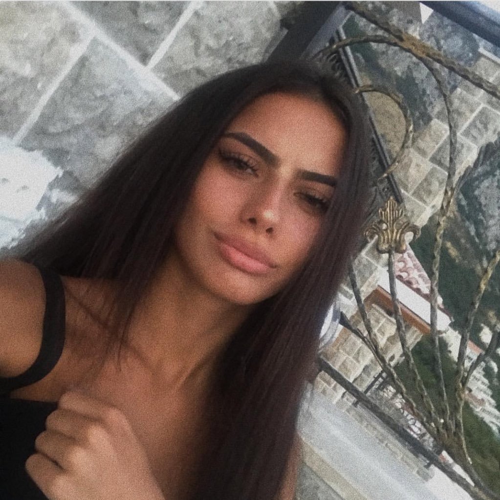 zoevcht's profile picture. si j'te fume c'est pour ton bien, c'est pour qu'tu n'recommences pas