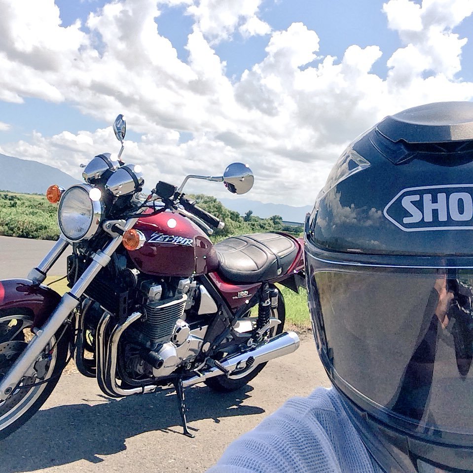 zephyr1100乗り。20代。山形、新潟、長野で主にバイク乗ります!よろしくお願いします٩( 'ω' )و