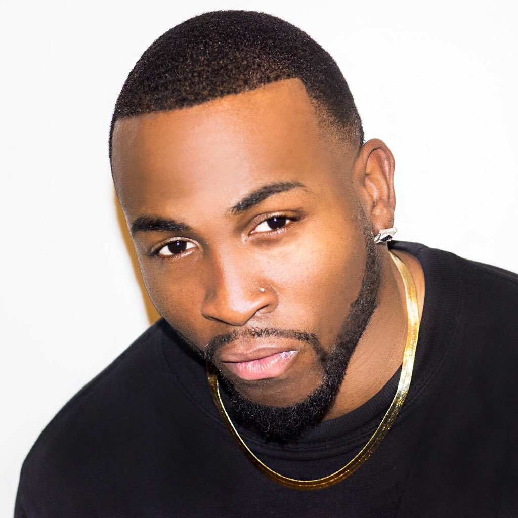 Dyversity2015's profile picture. Yung Halo is a musical genius  that fuses the genres of Hip-hop and R&B. The easiest and most profound way to describe the sounds of Yung Halo is to imagine