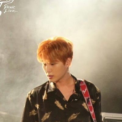 pleuthora's profile picture. 