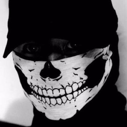 Somos los ghost, todo lo vemos, todo lo oímos, pero nadie nos ve ni nos oye, nosotros estamos en todos lados, esperando a nuestro enemigo