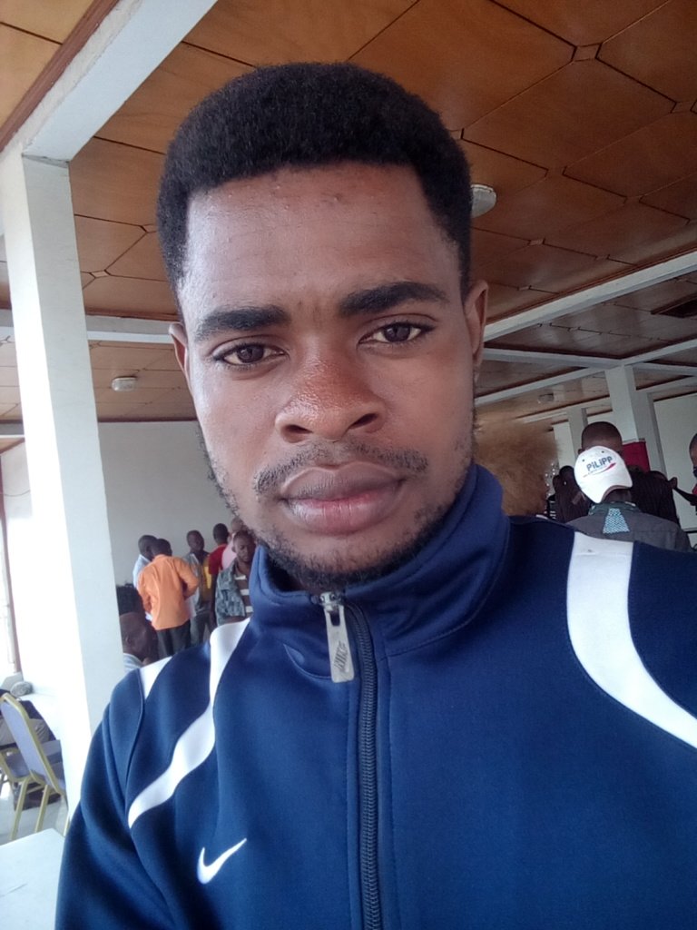 BenzaAkim's profile picture. 