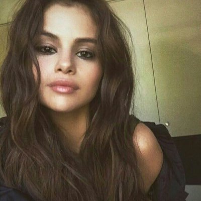 selenaxcabelloo's profile picture. 