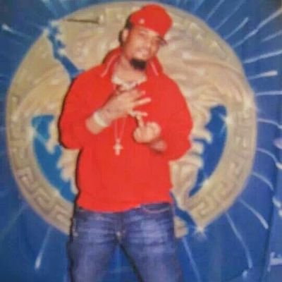 You can't lose what you never had, you can't keep what isn't yours, and you can't hold onto someone who doesn't want to stay Live your life R.I.P Heineken💯💯