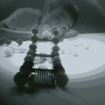 alx__suarez's profile picture. Try again!