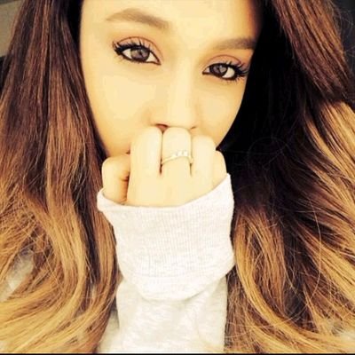 I am an proud Arianator. I love Ariana because of so many reasons. I love her voice and her personality and everything about her. ❤❤🎤🎶