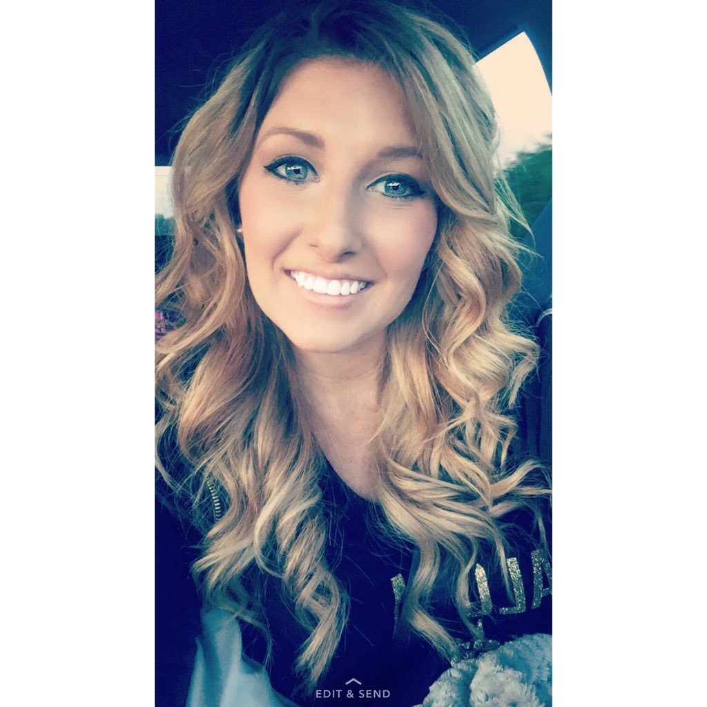 abby_ingle's profile picture. 