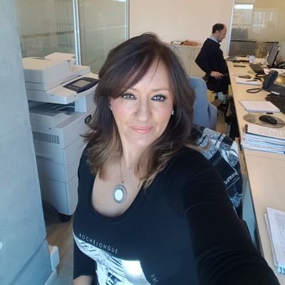 PamelaR07000492's profile picture. viña marina.... un poco loca...pero siempre Feliz😉