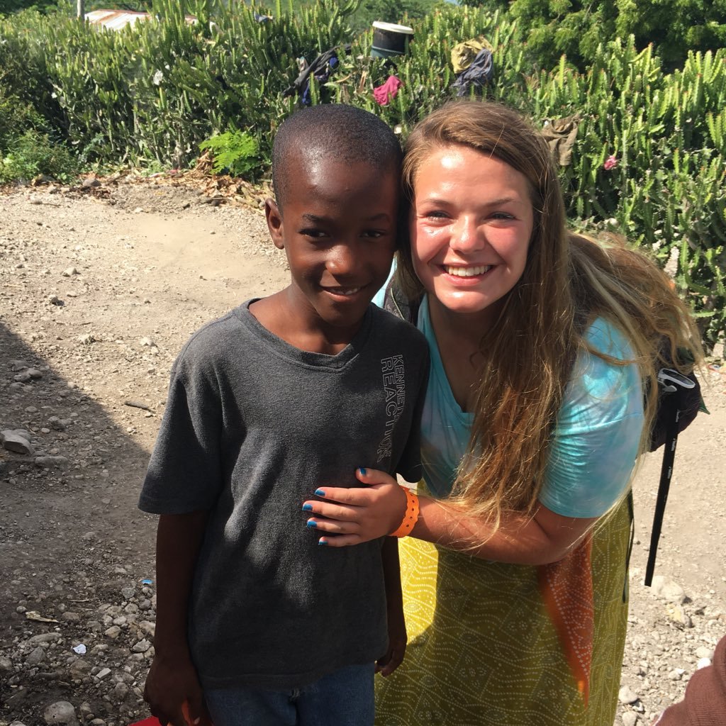 ι ℓινє fσя тнє ℓσя∂.♕Laughing is the best calorie burner.Avid Adventurer. I love watermelon! Furthering His kingdom/Deo volente! Pro Nostril Flarer #betacon18