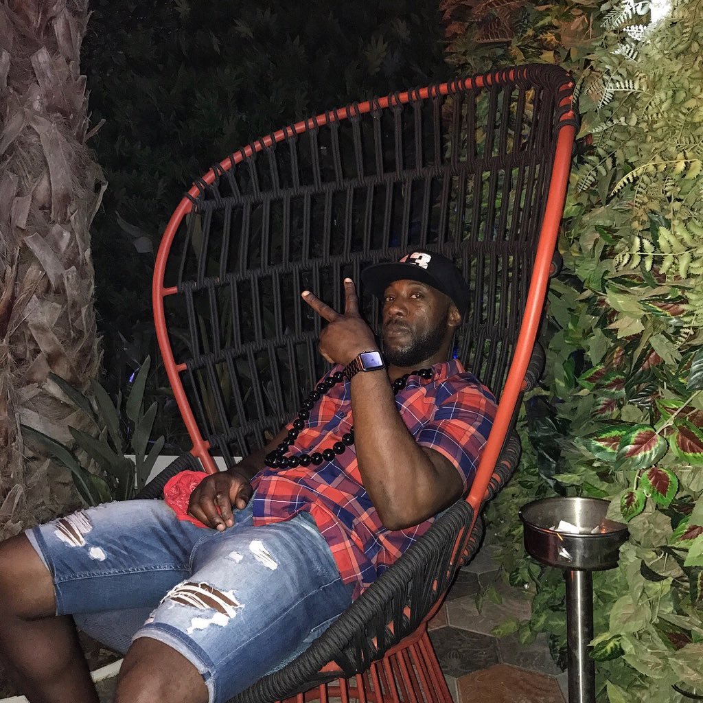 Charlie_Mate's profile picture. Football, banter and banter about football. Don’t take me seriously it’s social media #YNWA