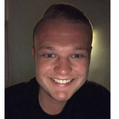 redmondstweets's profile picture. Millwall ⚽️🦁 block 42