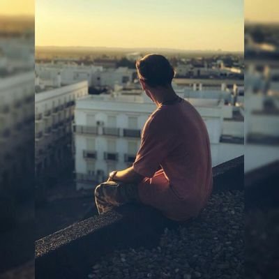 'Sin ti yo no me siento bien, no mas de mil en cien. Viviendo a mil y muriendo por dentro'