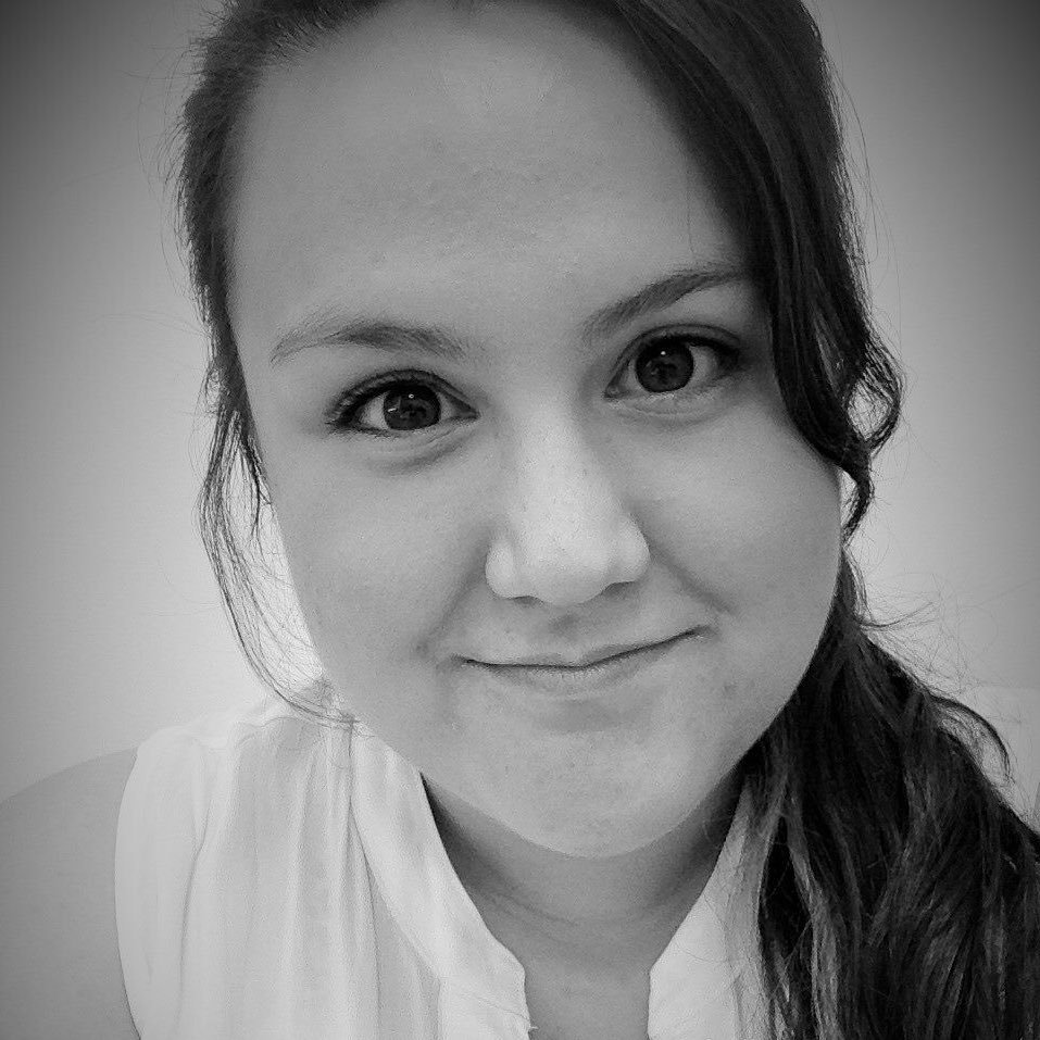 amiliaann's profile picture. An educated woman who laughs at fart jokes