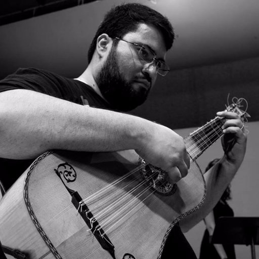 Audiófilo y melómano de extremos antiguos y contemporáneos. Tenor, guitarra renacentista y barroca en el Ensamble Prosodia @MusicaAntigua. I ❤️ data