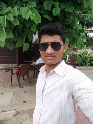 मेरे सपने किसी के मोहताज़ नही जो 
ऐसे ही टूट जाये।☺☺
☺*मैं अपने रास्तों को चुनना भी जानता हु और उन पर चलना भी जानता हु*☺