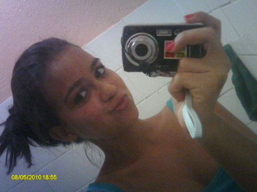 Queria ser um baseado   para nascer em seus dedos morer em seus labios e fazer sua cabeça:*