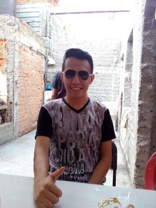 18 años
libra
me gusta el rap play y el rock
sigueme y te sigo