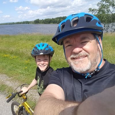 Experienced Sales Representative/Account Manager, family man, laughs a lot, love my wife and kids.
