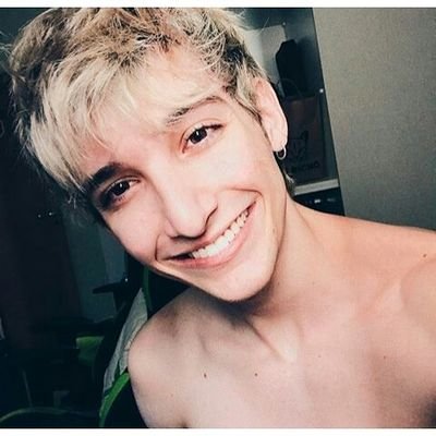 calango_thiago's profile picture. Répetel💚
25/07❣

Bão ou não?🌈💚                                               
@calango