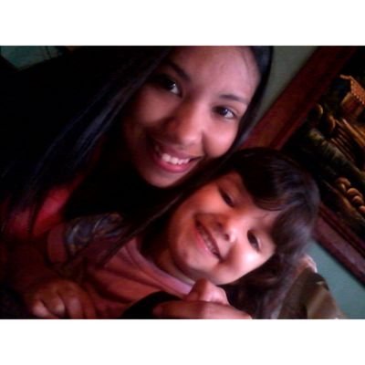 Deniasays's profile picture. 