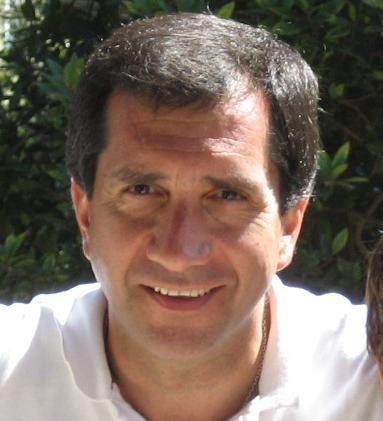 Ingeniero Comercial a mucha honra, orgulloso profesor universitario y Cruzado hasta la médula