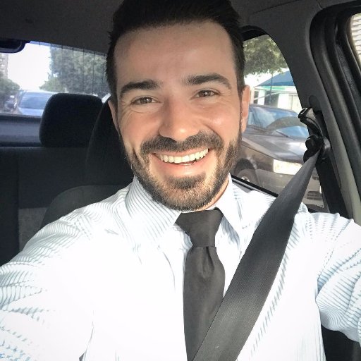 Sébastien 😊. passionnée du foot , de la musique , des actualités sportive , et les actualités politique .
Compte Officiel Sébastien 😊
