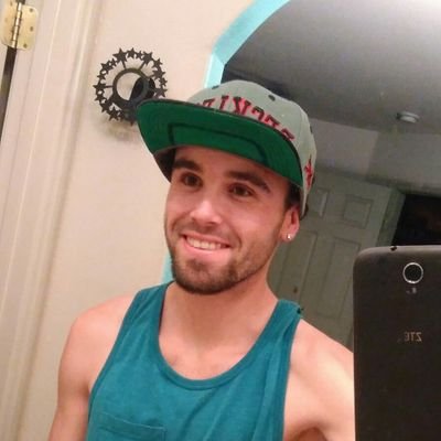CuZzUmMcODY's profile picture. New to Twitter and looking for out going people who know how to keep a conversation  going