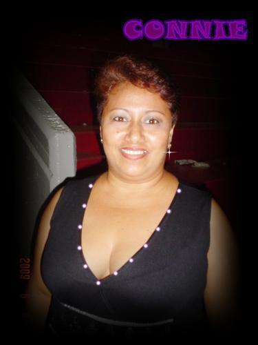 Conniee37's profile picture. 