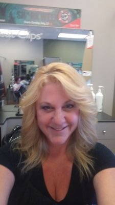 SusanButsch's profile picture. Farm girl