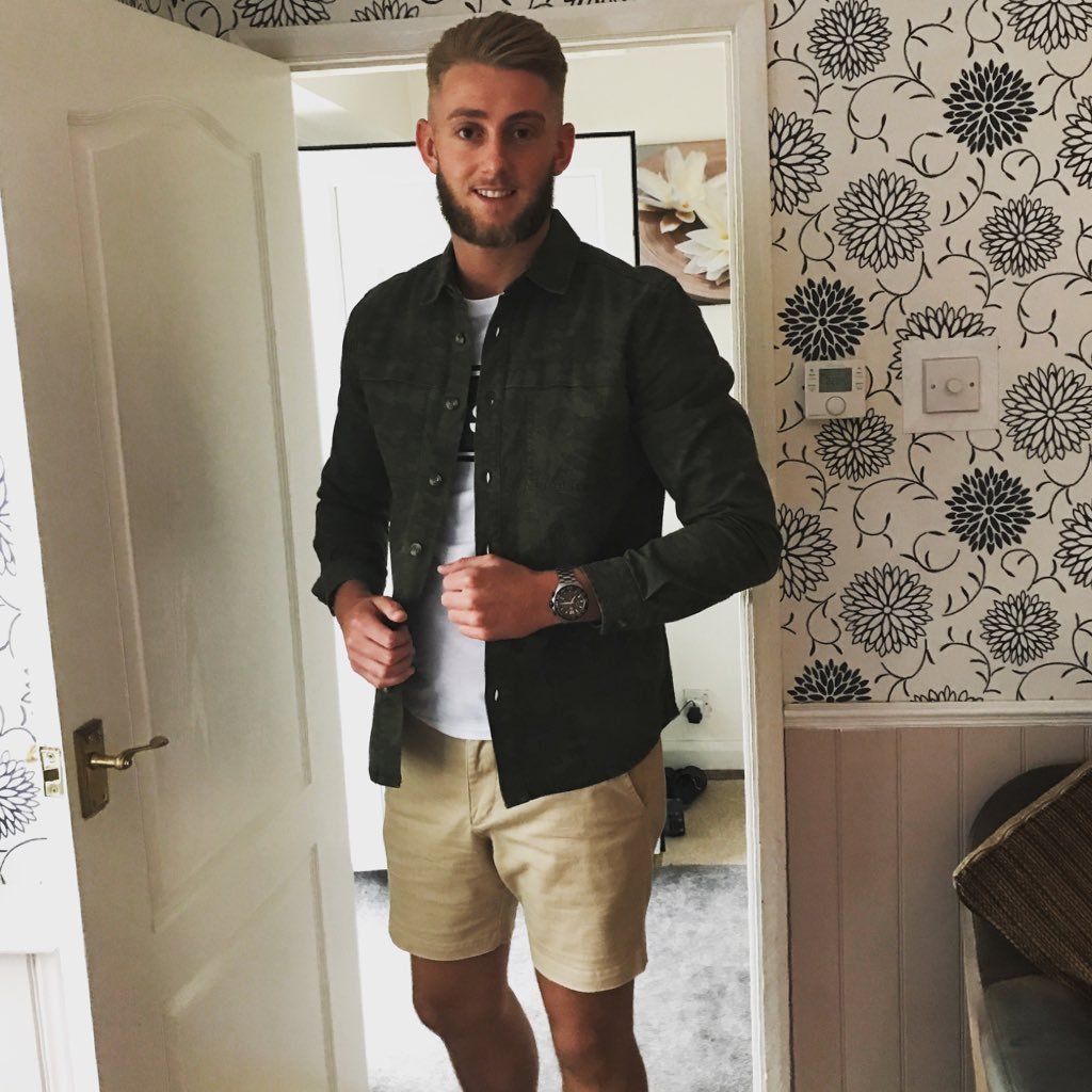 Josh_russell94's profile picture. West Ham Are Here