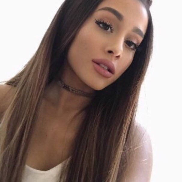 Providing you with updates, photos, and videos of @arianagrande . ||Turn on my notifications for live updates|| love you guys ❤️
