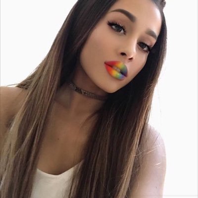 Dm a cute confession//your favorite account, mutual, friend and the reason why if you want to! You can send as many as you'd like!