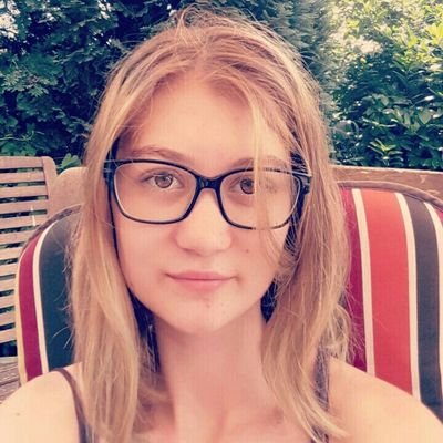 lalelein24's profile picture. 