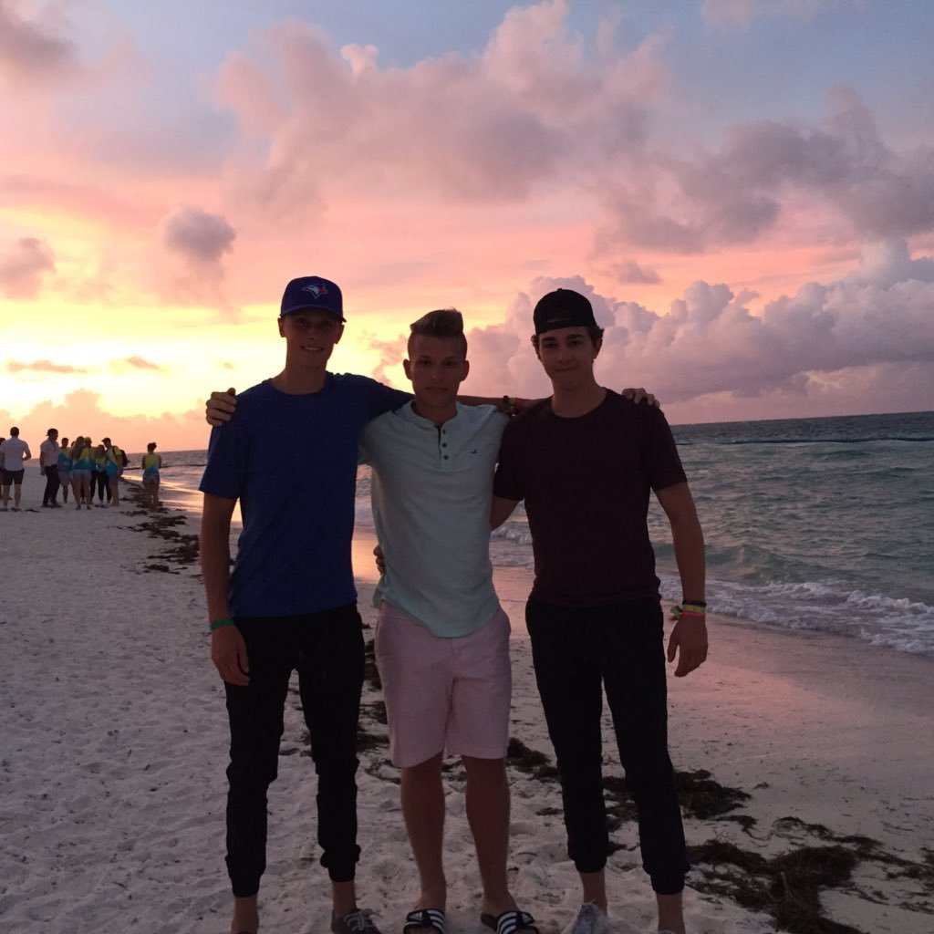 zacpowell99's profile picture. 