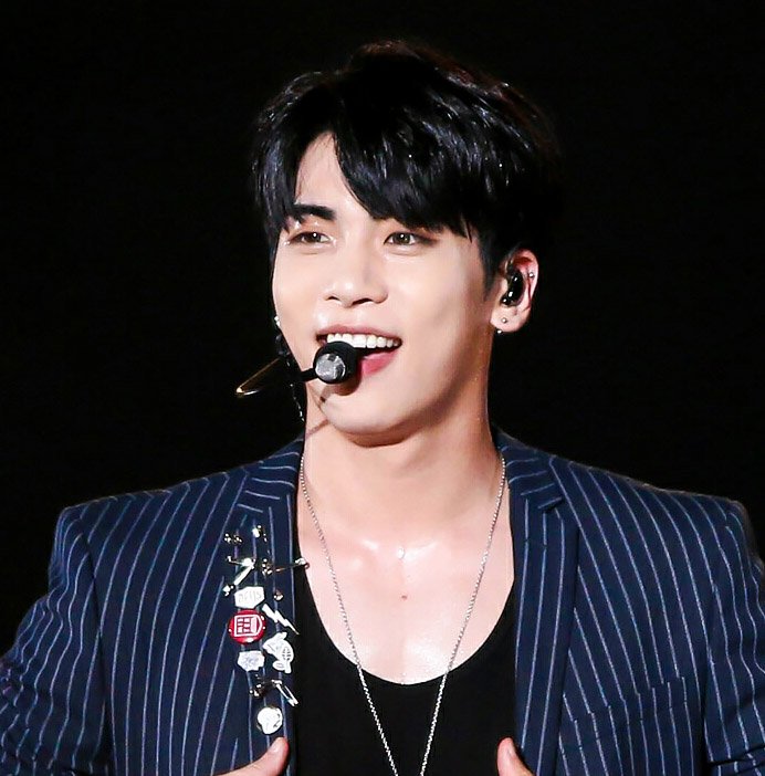 ♪ 김종현, singer and composer ♩ Lead Vocal of the group 샤이니 ♬태민 is my fairy prince ♔I miss u so much ☆