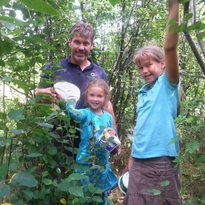 Works for Oak Ridge Holdings.
Conventional and organic grain and bison farmer.
Lover of soil, plants, animals and of the great Creator. Father of 4. 🇳🇱🇨🇦