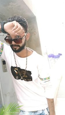 Mom ka dulara..
Daddy's ka nawab..
Wish me on 18th may..
Innocent boy..
Big dreamer...