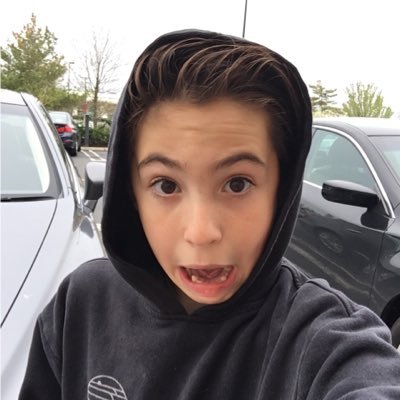 trothstein36's profile picture. Hockey=life