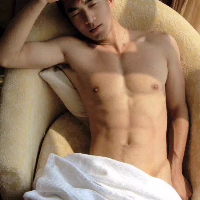 124794Com's profile picture. 纯属爱好，身高180，24岁，愿与夫妻，单女，推油养生Spa