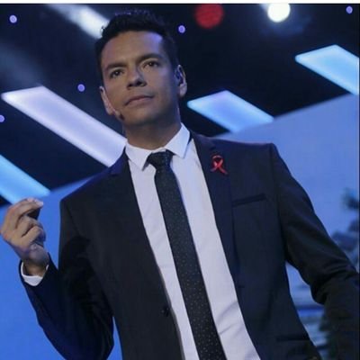 Presentador y Actor de televisión,teatro y cine.locutor de radio. amante de los deportes. Sincero y trabajador.  Amo a Dios, mi familia y a mi país🇵🇦.