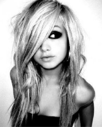LauraLovetweet's profile picture. 
