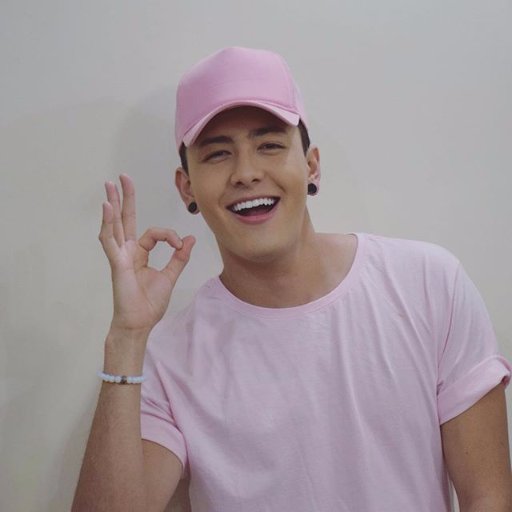 wibememes's profile picture. quando eu tiver filhos vou ninar eles cantando alma gêmea